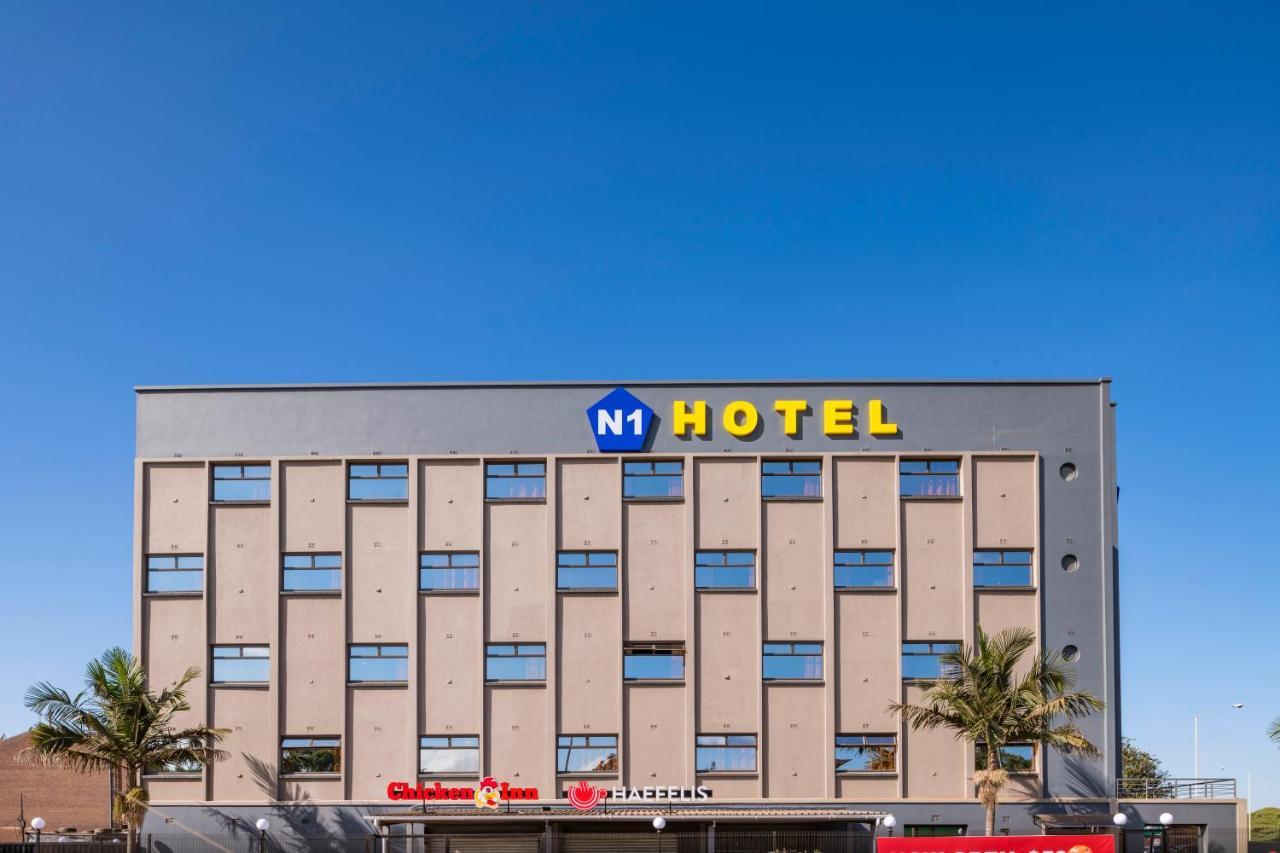 N1 Hotel Rotten Row Harare Eksteriør bilde