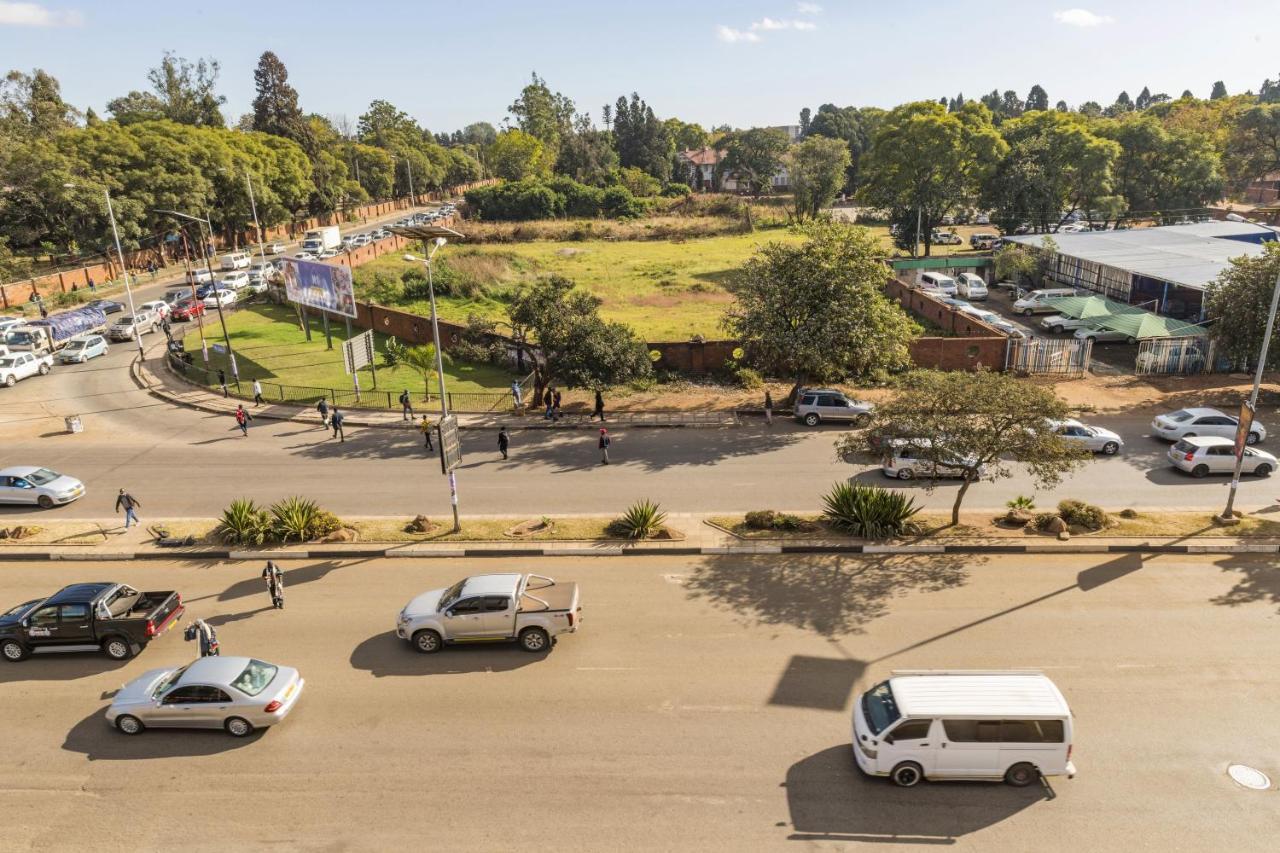 N1 Hotel Rotten Row Harare Eksteriør bilde